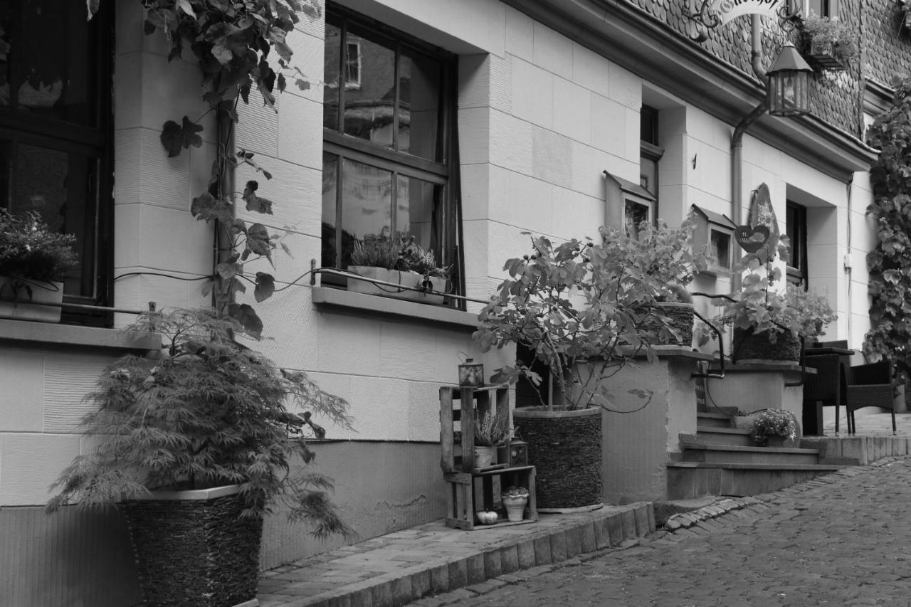 Landgasthof Zur Sonne Enkirch Exterior photo