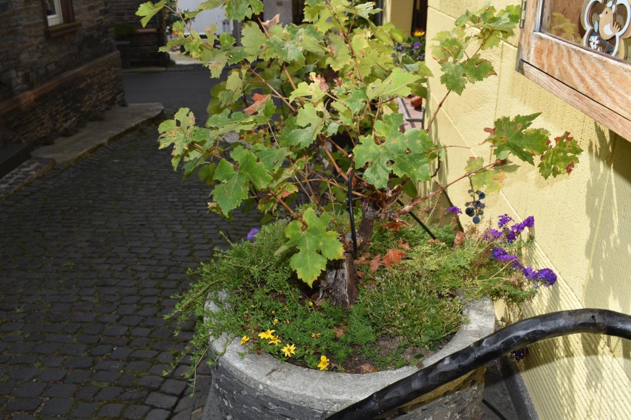 Landgasthof Zur Sonne Enkirch Exterior photo